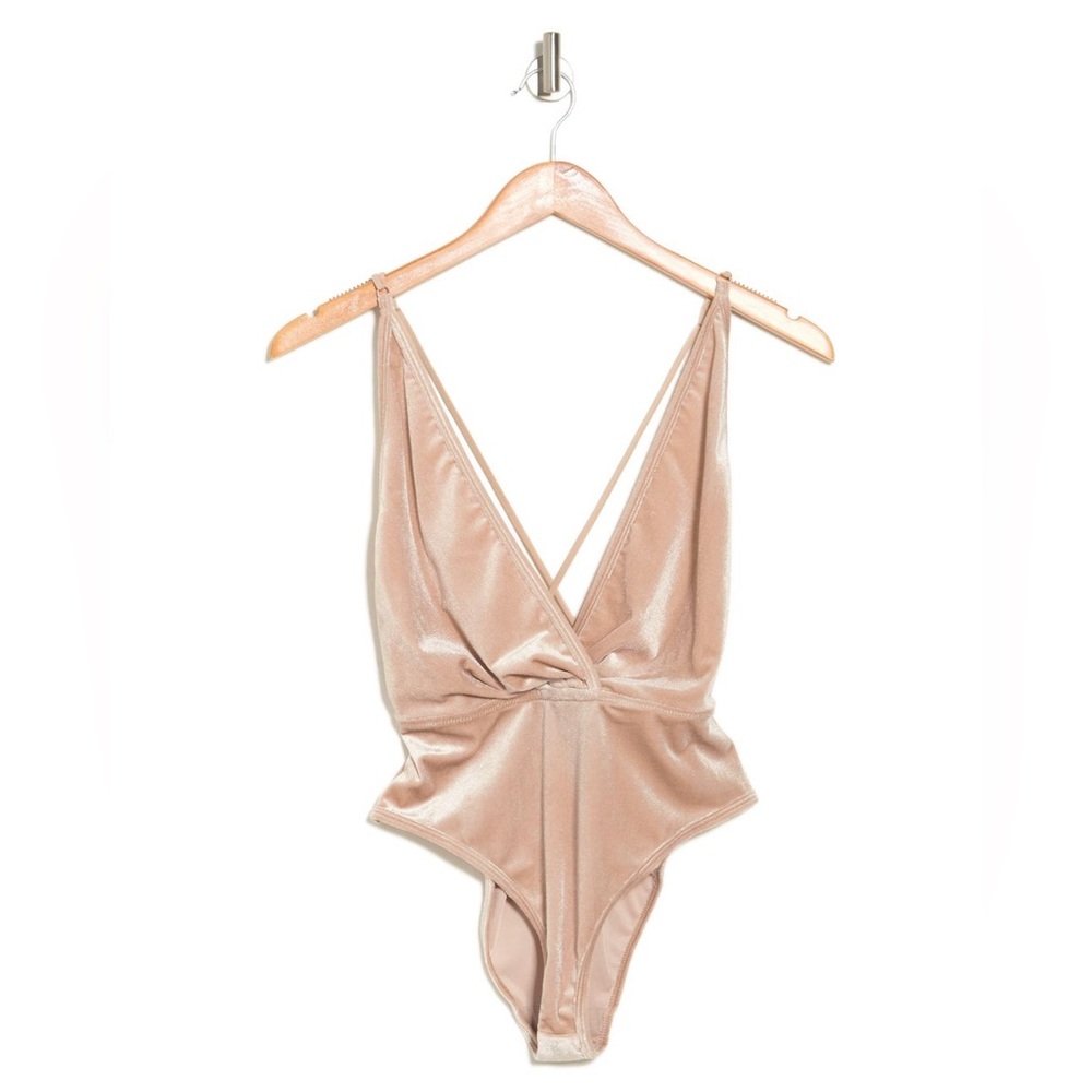 Velour Bodysuit
WISHLIST nwt - Picture 1 of 5
